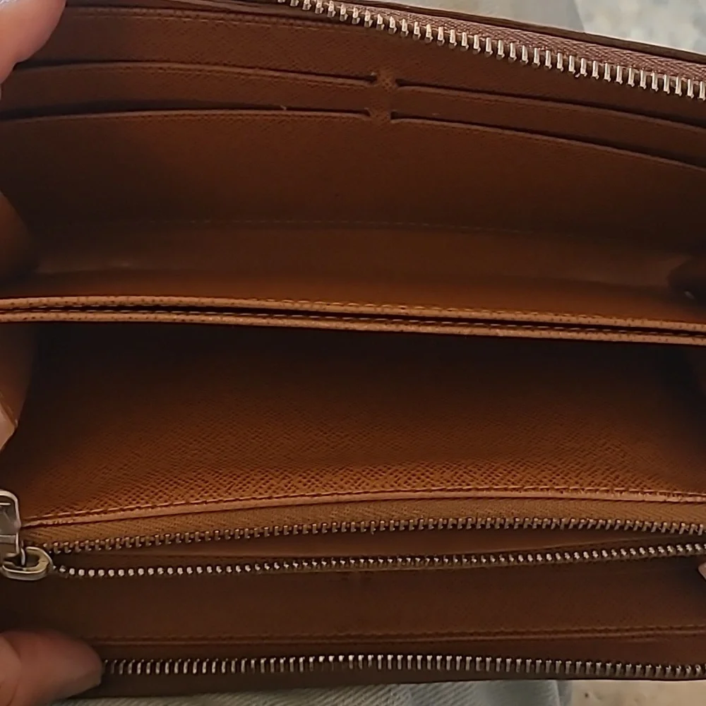 Louis Vuitton Epi Unisex Wallet